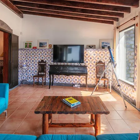 Heated Saltwater Pool-Private Beachside Oasis فيلة