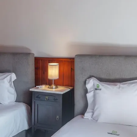 Βίλα Heated Saltwater Pool-Private Beachside Oasis Mosteiros (Azores)