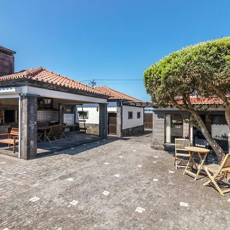 Heated Saltwater Pool-Private Beachside Oasis * Mosteiros (Azores)