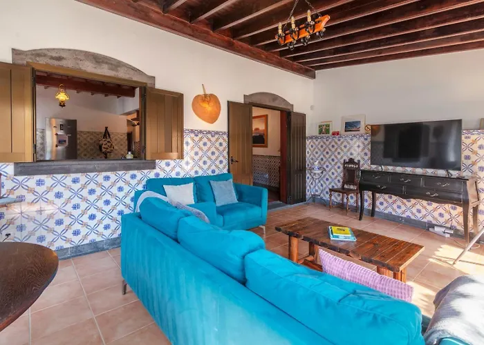 וילה Heated Saltwater Pool-private Beachside Oasis מוסטיירוס