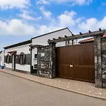 Heated Saltwater Pool-private Beachside Oasis Mosteiros (Azores)