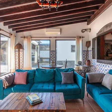 Heated Saltwater Pool-Private Beachside Oasis Вилла Моштейруш