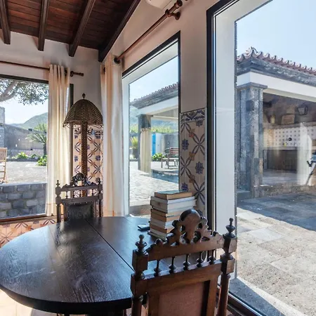 Villa Heated Saltwater Pool-private Beachside Oasis Mosteiros (Azores)
