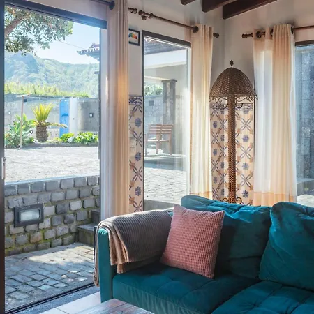 Heated Saltwater Pool-private Beachside Oasis Villa Mosteiros (Azores)