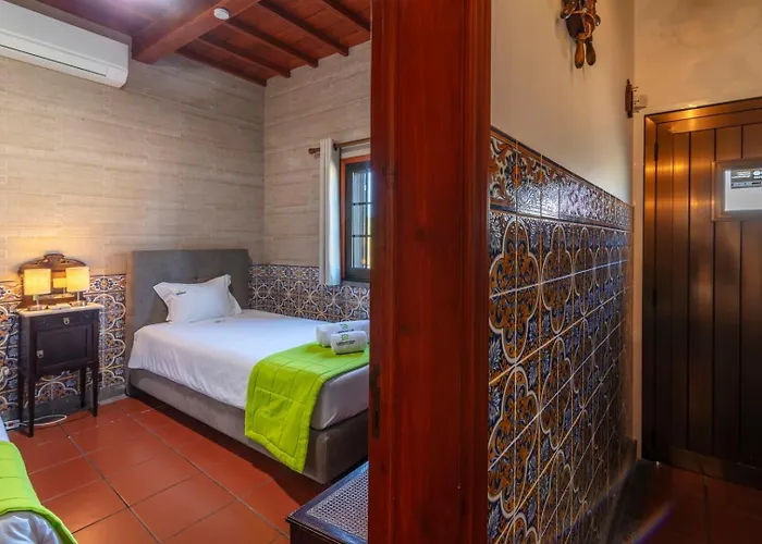 Heated Saltwater Pool-private Beachside Oasis Villa Mosteiros (Azores)