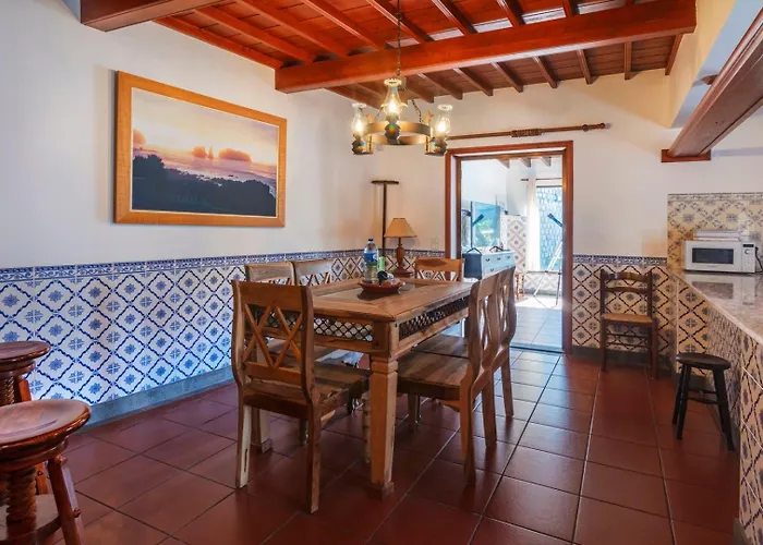 Heated Saltwater Pool-private Beachside Oasis * Mosteiros (Azores)