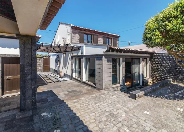 Heated Saltwater Pool-private Beachside Oasis Mosteiros (Azores)